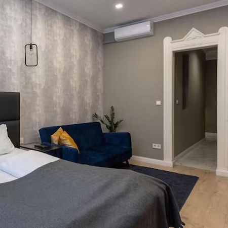 Luxurious Studio Located In The Heart Of ブダペスト エクステリア 写真