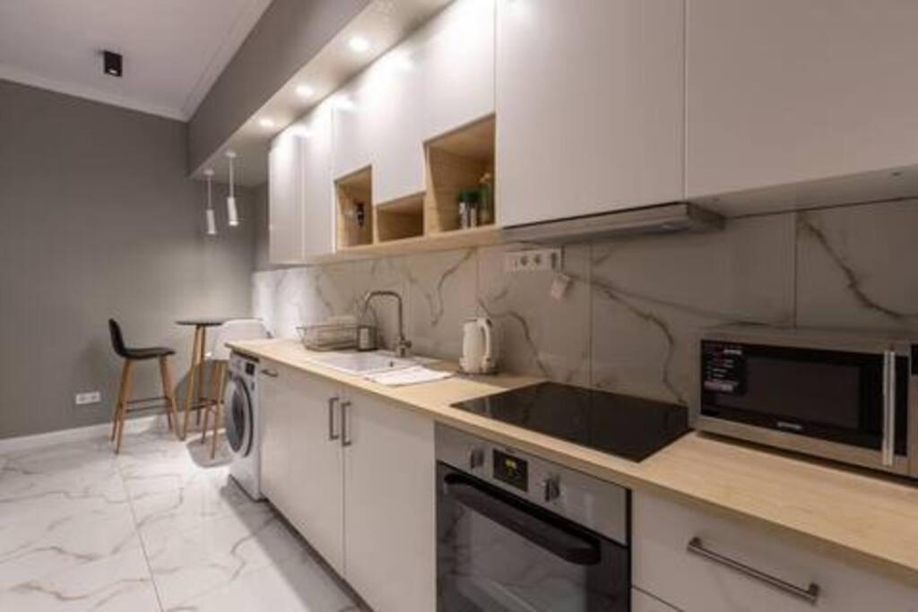 Luxurious Studio Located In The Heart Of ブダペスト エクステリア 写真